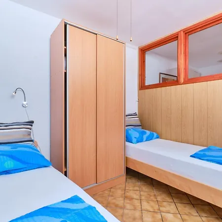 With A Parking Space Losinj, Losinj - 23160 Apartman Mali Losinj