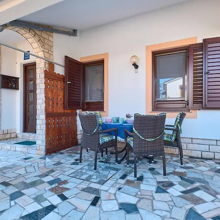 With A Parking Space Losinj, Losinj - 23160 Apartamento